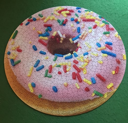 Pink Sky Donut Even Shaped 500 pc Puzzle - Complete - Picture 1 of 2