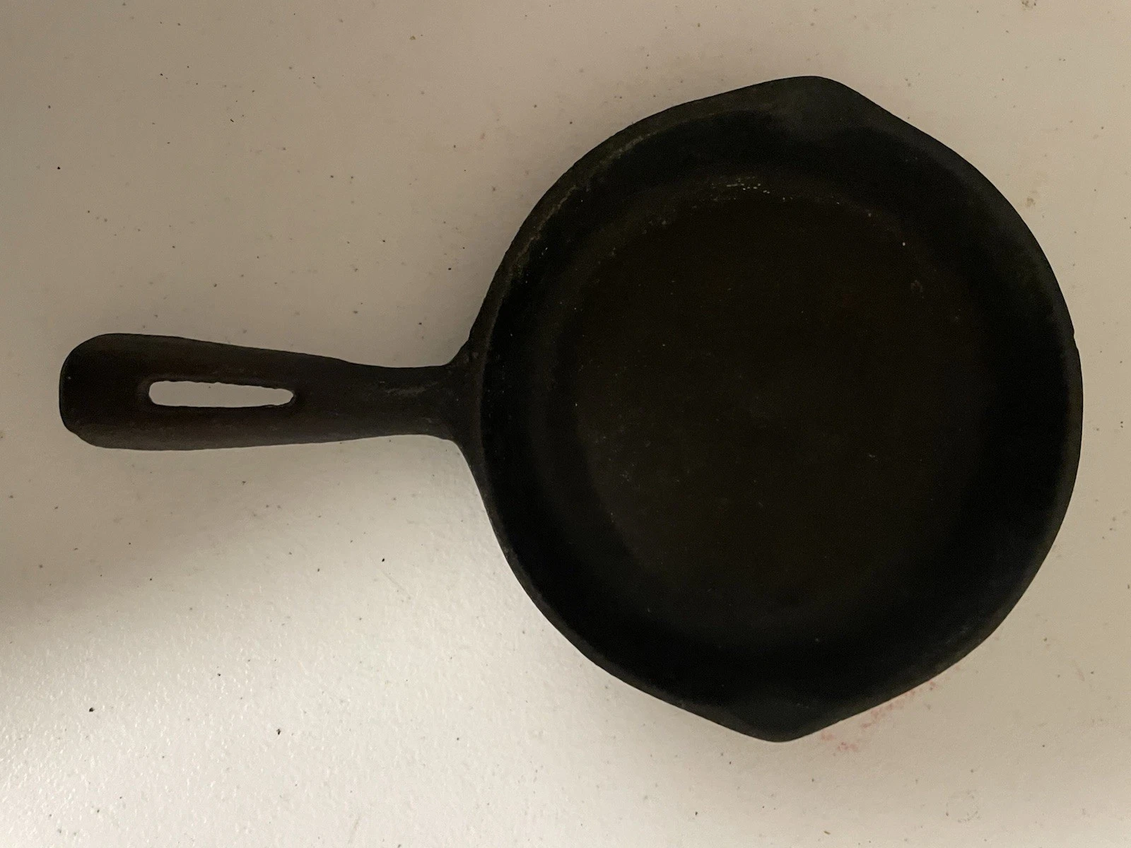 No. 3 Cast Iron Skillet 6" Vintage Small Cooking Frying Pan Taiwan