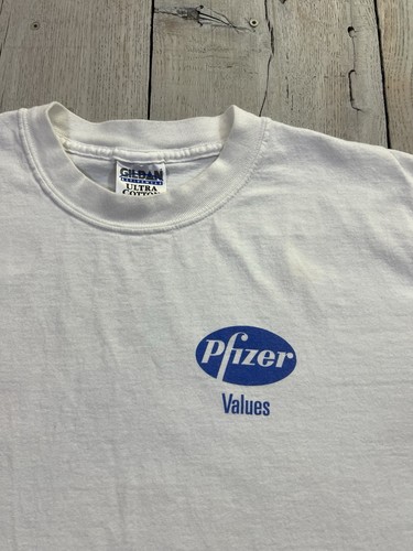 Vintage Pfizer “Cares” T-Shirt Size Large Double Sided - Picture 4 of 6