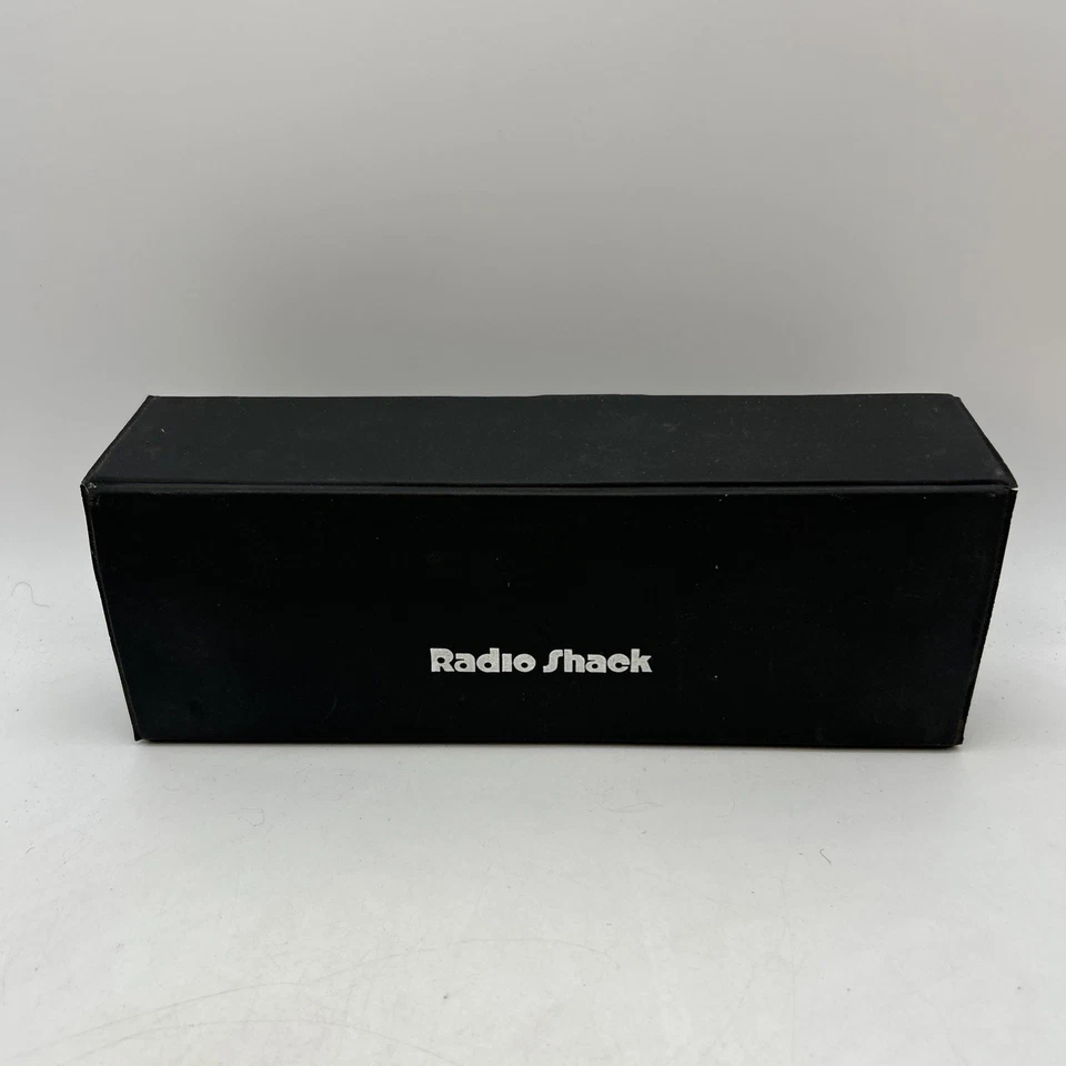 Radio Shack 33-3024 Dynamic Unidirectional 500 Microphone w/Case/Manual Vtg - Image 2 of 4