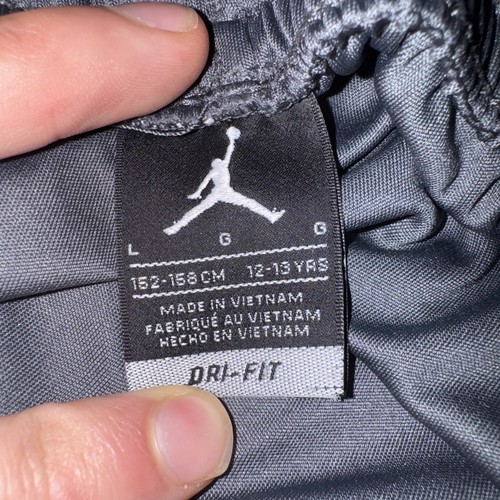 Basketball Shorts Boy’s Size L Air Jordan Navy Black Athletic 12-13 Youth - Picture 2 of 4