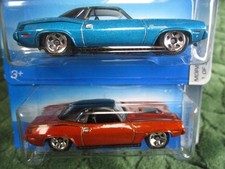 Hot Wheels  Mopar Madness 1970 Plymouth Barracuda Pair from Factory Sealed 2006