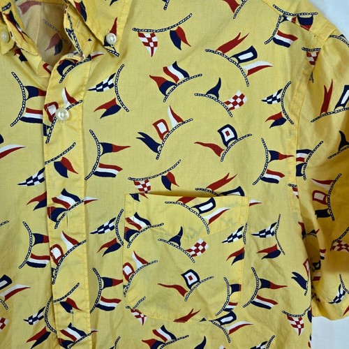 J. Camisa manga corta Crew Secret Wash amarilla bandera náutica calce clásico para hombre - Imagen 3 de 10