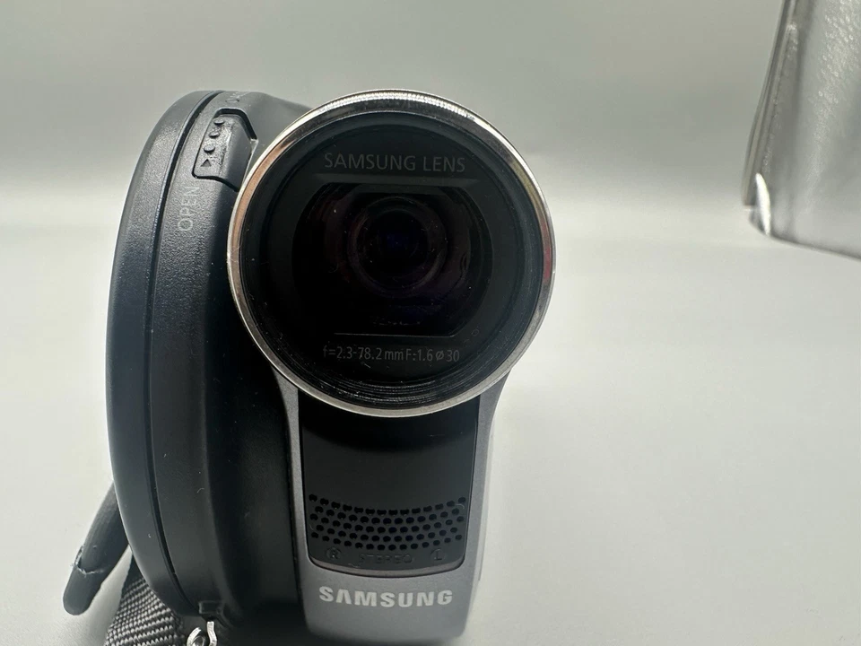 Samsung VP-DC171W Handheld DVD-RW Camcorder Silver Tested - Image 4 of 4