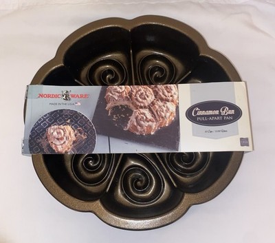 NEW Nordic Ware Platinum Collection Retired Cinnamon Bun Pull Apart Pan 10 Cup