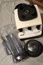 Vitamix 5000 Blender VM0103 Total Nutrition Center White w/ Pitcher VERY NICE