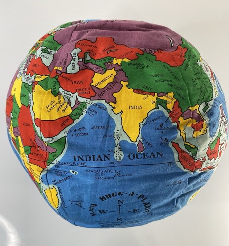 Hugg a Planet Vintage Soft Plush Earth World Globe Stuffed Toy 2005 Read Descrip - Picture 5 of 8