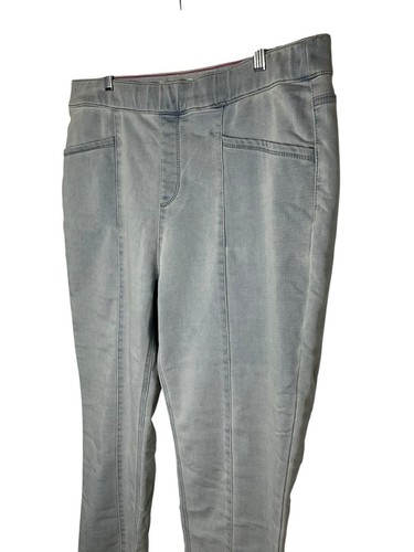 Isaac Mizrahi Live! Pantalones de mezclilla Divine Pull-On al tobillo A518900 Light Petite 18W - Imagen 3 de 8