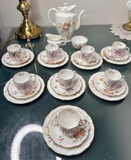 RARE! VINTAGE ROYAL CROWN DERBY CHINA XLI DERBY POISES PATTERN TEA  SET 27 PCS