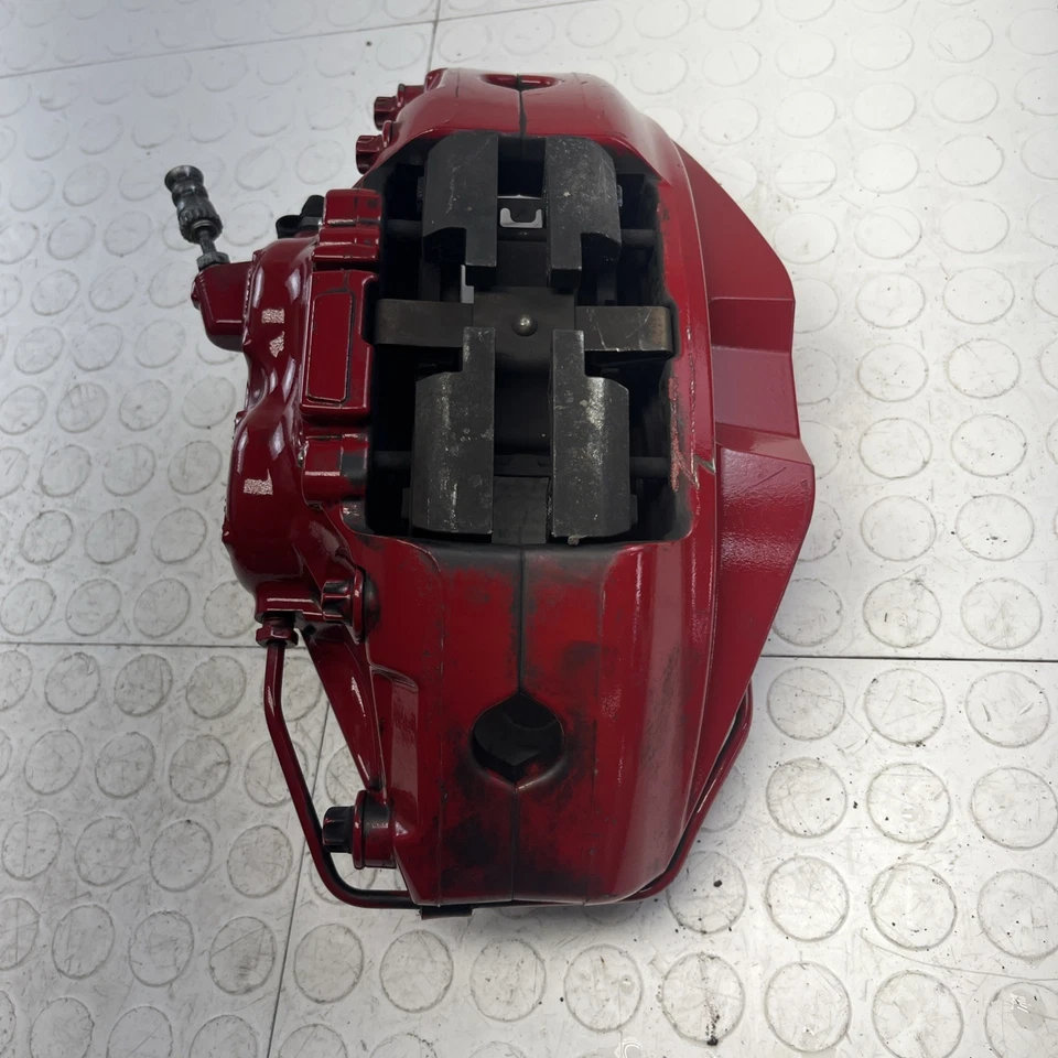 PINZA DE FRENO DEPORTIVA ROJA DELANTERA DERECHA 3,0 L OEM TOYOTA SUPRA GR 2021-2022 OEM Foto 3 de 4