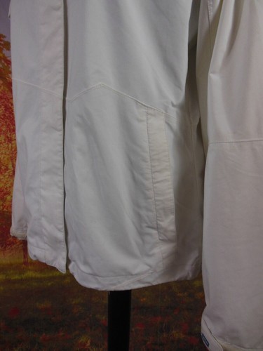 Helly Hansen polyamide polyurethane coated white Jacket. UK women's size Medium - Picture 4 of 10
