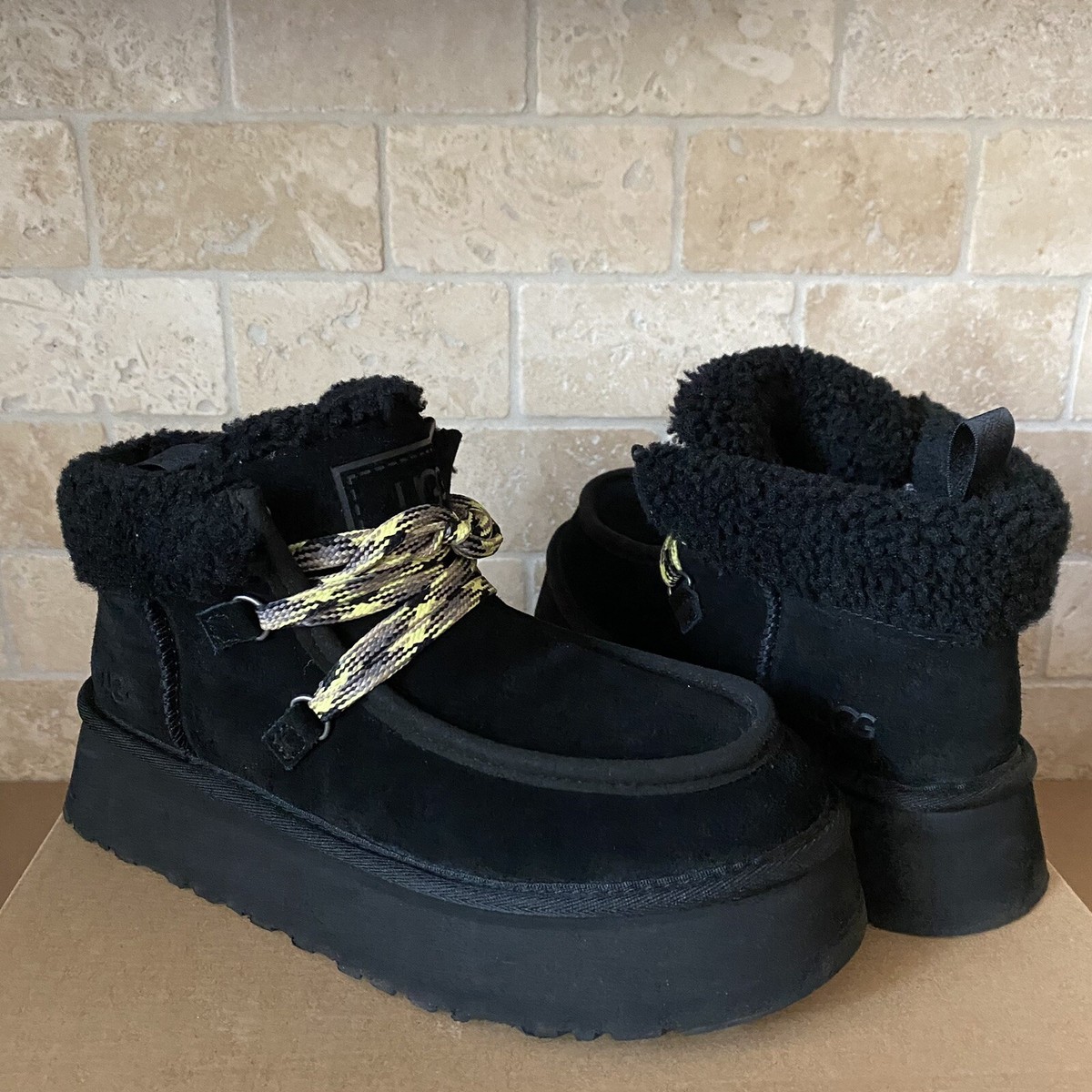UGG FUNKARRA CABIN CUFF BLACK SUEDE PLATFORM ANKLE SHOE