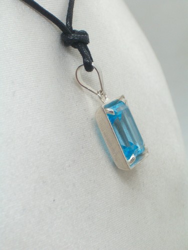 Ciondolo in ARGENTO 925 con TOPAZIO AZZURRO naturale - pendente con girocollo - - Foto 3 di 8