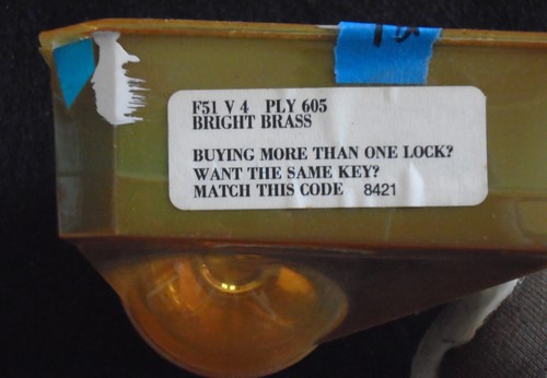 Schlage Keyed Entry F51 V 4 PLY605 Bright Anti-Tarnish Brass Round Door Knob - 第 1/4 張圖片