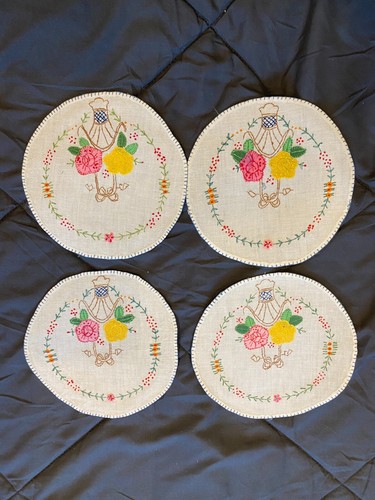 Vintage 13 Stück Deckchen Set Stickerei Blumenkorb 6", 8", 10", 16" - Bild 4 von 5