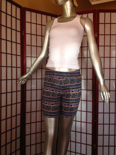 Forever 21 Multi Color Walking Short Women Sze XS Waist 24 Geometric Garment - Picture 2 of 11