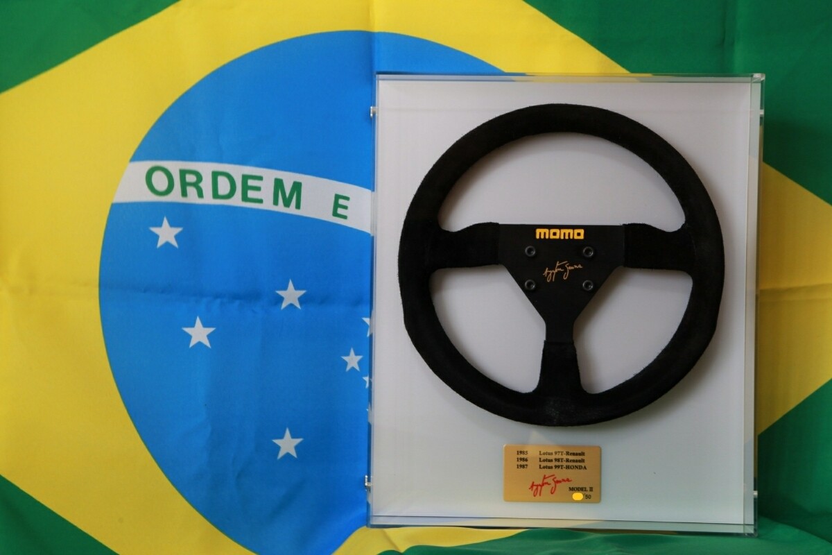 MOMO Ayrton Senna Lotus Model ⅡSteering F1 Formula 1 with Clear