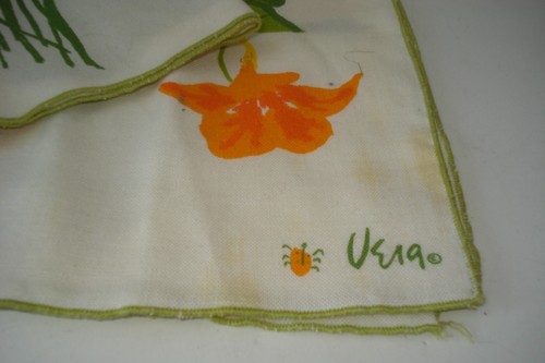 VTG 2 Vera Neumann Orange & YELLOW GERANIUM FLOWER Dinner Napkins LADYBUG - Picture 2 of 2
