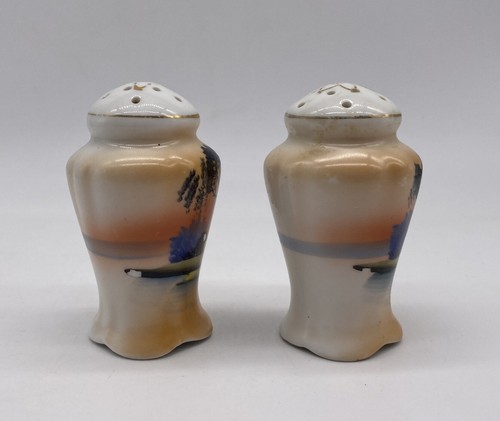 Vintage Hand Painted Salt And Pepper Shakers Made In Japan - Picture 3 of 6