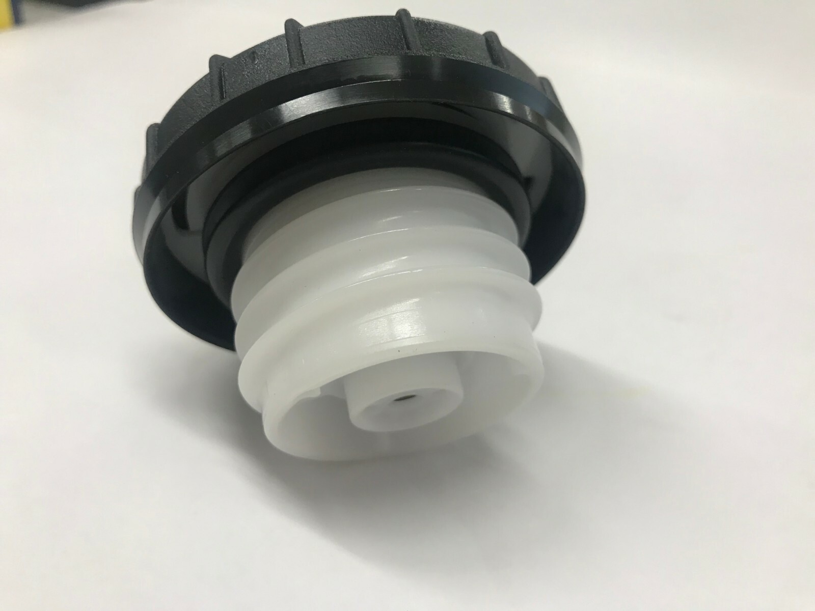 KSTE De Remplissage de Carburant Voiture Cap avec 2 cl/és de Verrouillage Compatible with Land Rover Defender 87-98 STC4072