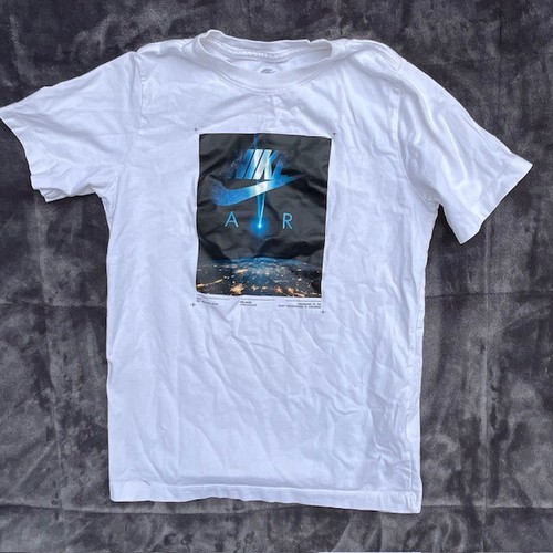 Nike Air InterstellAIR Explorer Boys Short Sleeve T Shirt White Size L DX951-100