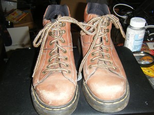 dr marten boots size 6