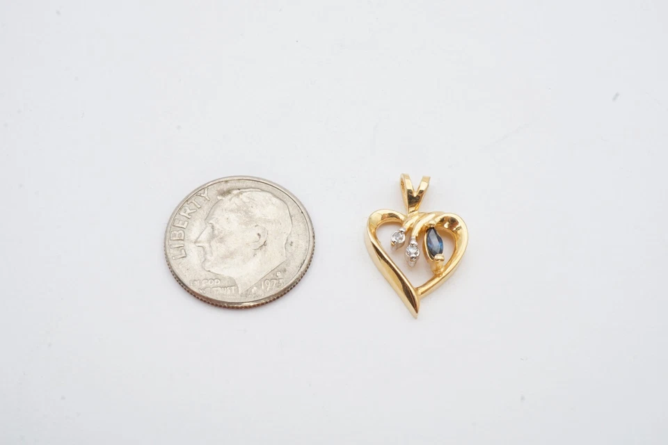 Colgante corazón diamante zafiro oro amarillo 14k Alwand Vahan Foto 2 de 4