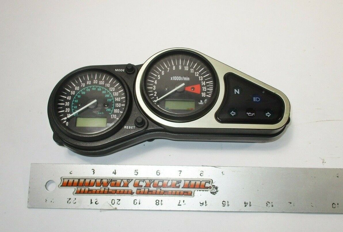 KAWASAKI ZX-6R NINJA SPEEDOMETER TACHOMETER 1999 28011-1175 KAWASAKI ZX-6R NINJA SPEEDOMETER TACHOMETER 1999 28011-1175