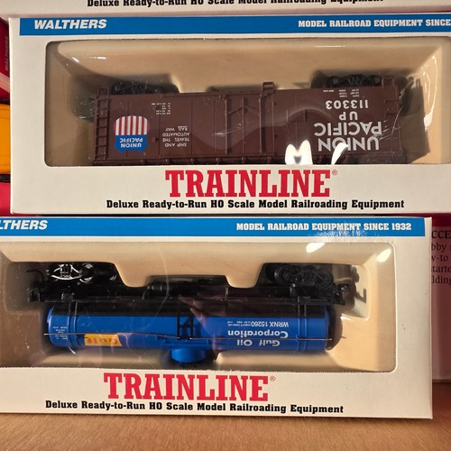 Walthers Trainline Deluxe HO Train Set  – CSX Diesel (Santa Fe Box)  circa 1998 - Picture 10 of 15