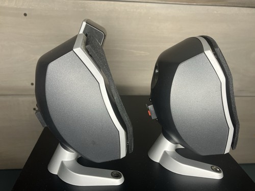 Logitech Z-5500 THX-zertifiziertes 5.1 Digital Surround Lautsprechersystem - ohne Fernbedienung - Bild 18 von 22