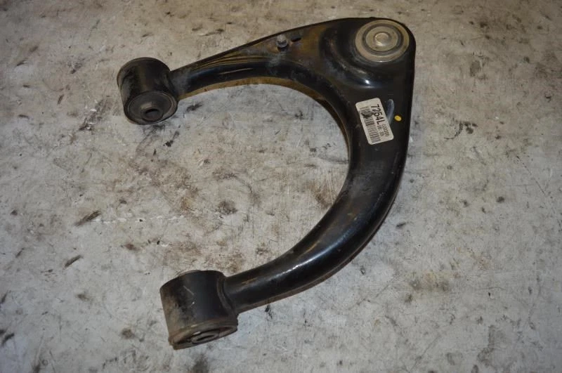 Toyota Tundra 2009 conductor izquierdo brazo de control superior delantero Foto 3 de 3