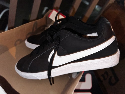 NIKE Women's Court Borough Low Basketball Shoes Size 6 - Picture 2 of 5