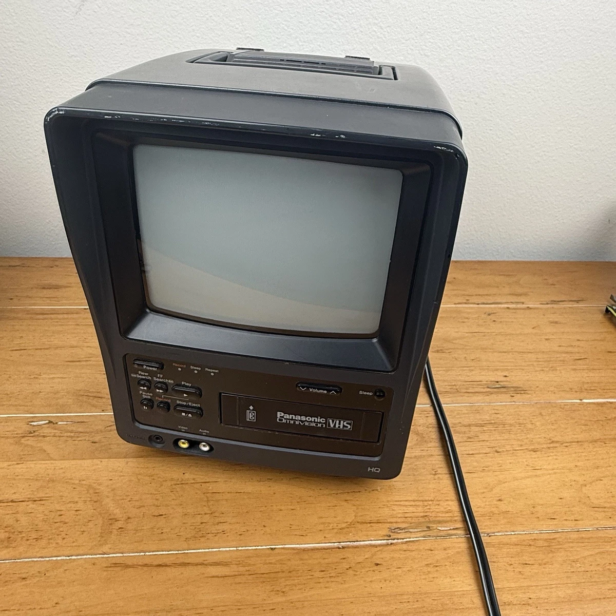 Panasonic Built - in VCR Less Than 20 in Screen CRT TVs for Sale