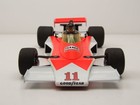 Foto 6 di 9