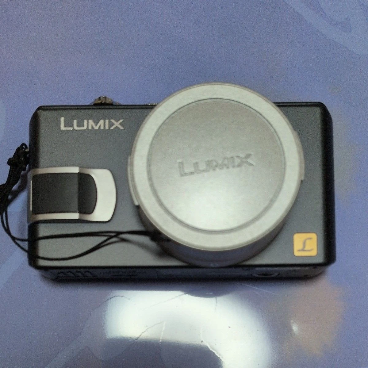 【中古】パナソニック DMC-LX1-S LUMIX シルバー Panasonic Lumix DMC-LX1 DIGITAL CAMERA SILVER 8.4MP 4x LEICA LENS
