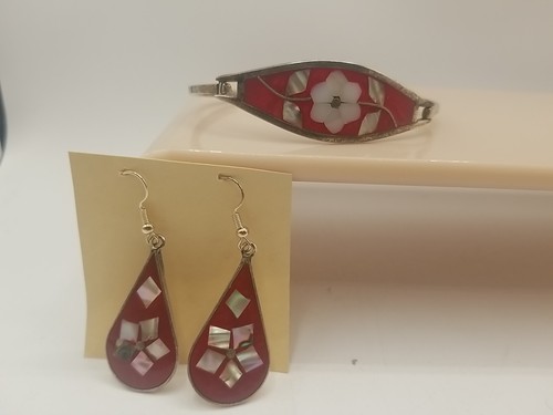 Brazalete y pendientes vintage de flores con incrustaciones de abulón esmalte rojo tono plata de alpaca  - Imagen 1 de 9