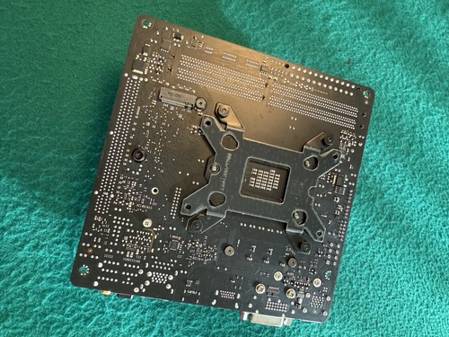 Scheda madre itx Gigabyte ga-z170n + Cpu intel i7 7700 + 16 GB DDR4 Corsair - Foto 4 di 8