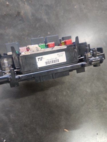 Caja de fusibles Chevy Silverado GMC Sierra LBZ Duramax 2006-2007 15216917-02 - Imagen 4 de 6
