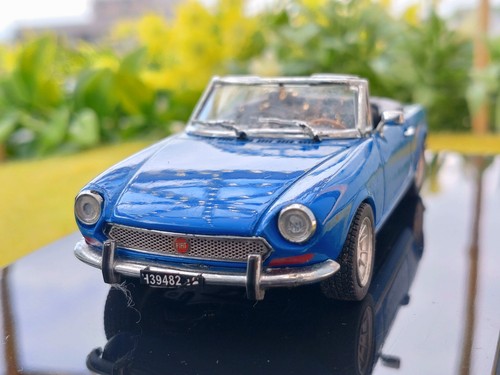 Fiat / 124 sport spider / 1966 / 1/43 Diecast Car / Vitesse - Picture 4 of 24