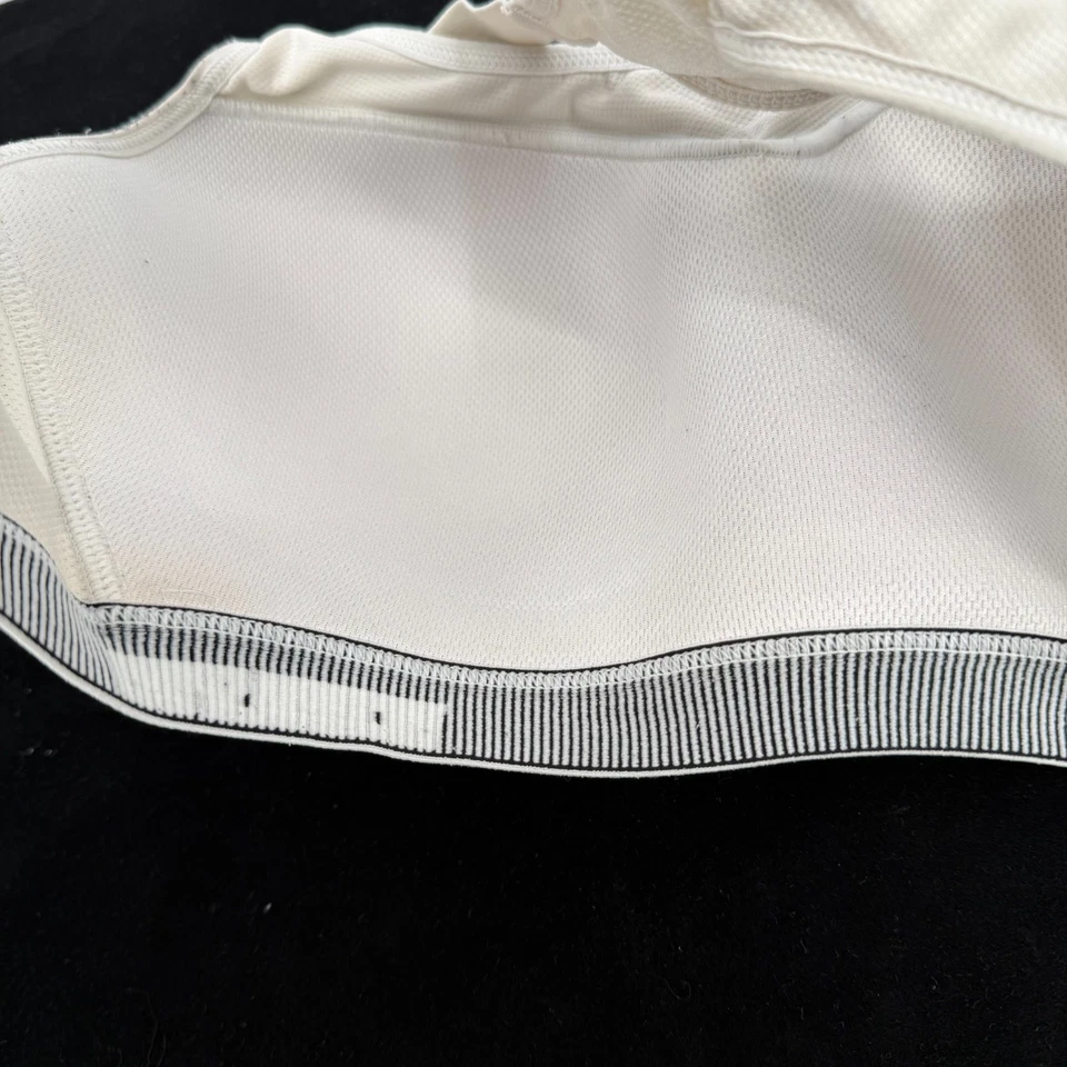 Sujetador Deportivo Victoria’s Secret 36D Blanco Increíble Ligero Max Inalámbrico Foto 4 de 4