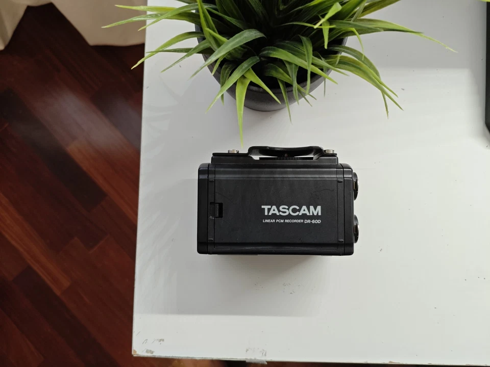 Tascam DR-60D registratore portatile PCM Lineare - Immagine 4 di 4