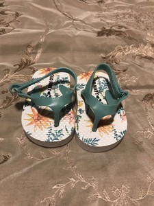 baby flip flops old navy