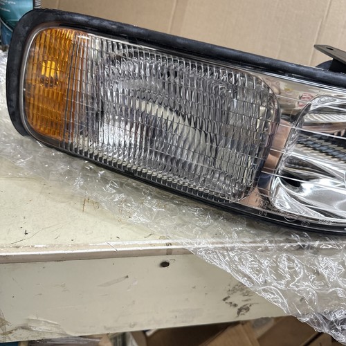 GM 16530166 RH Capsule Asm Headlamp W/Fog Lamp 2001-04 Caddy Deville/Seville NOS - Picture 6 of 19