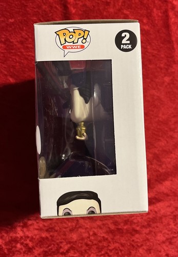 Funko Pop WWE Undertaker & Paul Bearer Wrestlemania IX 2-pack Gamestop Exclusive - Picture 3 of 6