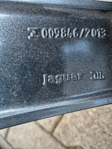 Original Jaguar XE X760 Sommer 18 Zoll 7-7,5mmKompletträder Radsatz Sommerreifen - Bild 10 von 13