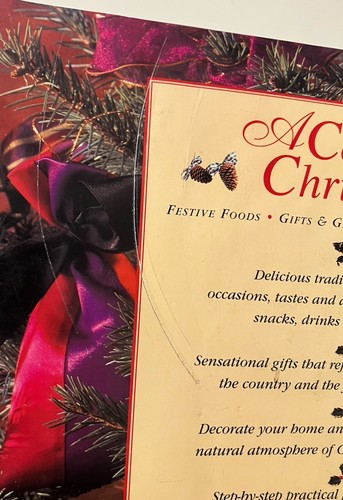 A Country Christmas: Festive Foods, Gifts, DIY Crafts & Holiday Decorating Book - Foto 24 di 24