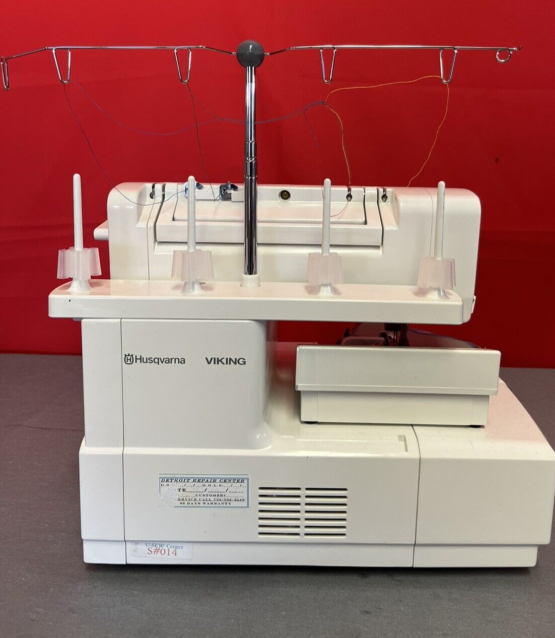 Husqvarna Viking Huskylock 936 Overlock Serger Fully Serviced 2/3/4