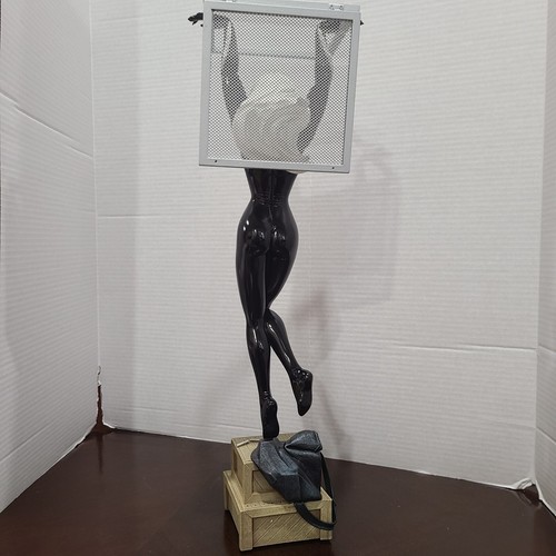 Sideshow Black Cat Comiquette statue MIB #0029/1100 Adam Hughes Spider-Man - Picture 7 of 11