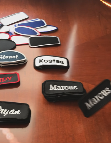 Individuell bestickt Namensaufnäher Stickerei Namensschild Abzeichen zum Aufbügeln oval 2 Zoll x 3,5 Zoll - Video 1 von 1