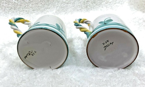 2 Vintage Tassen verdrehter Griff handbemalt bunt Italien signiert nummeriert - Bild 4 von 6